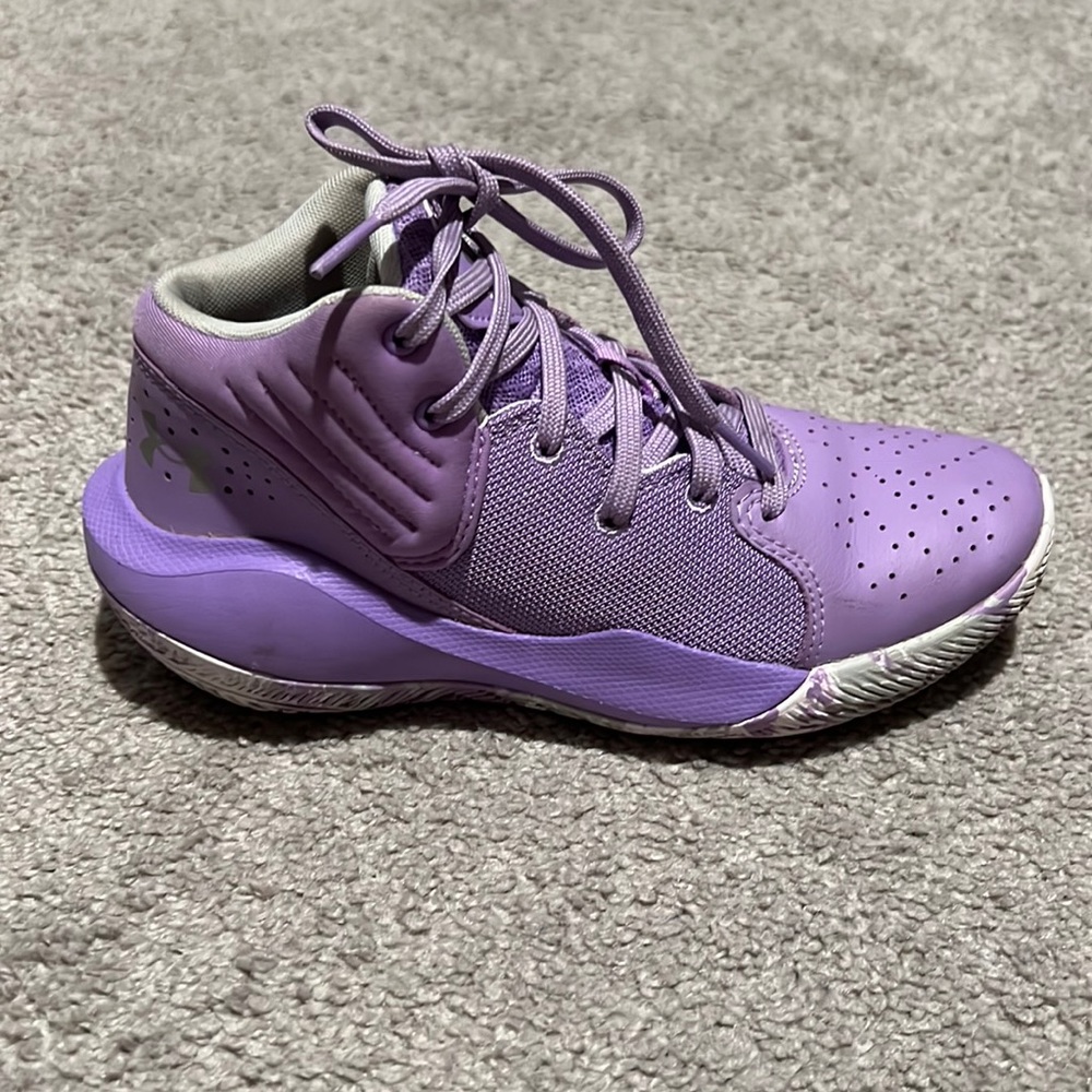 Under Armour Basketball Sneakers